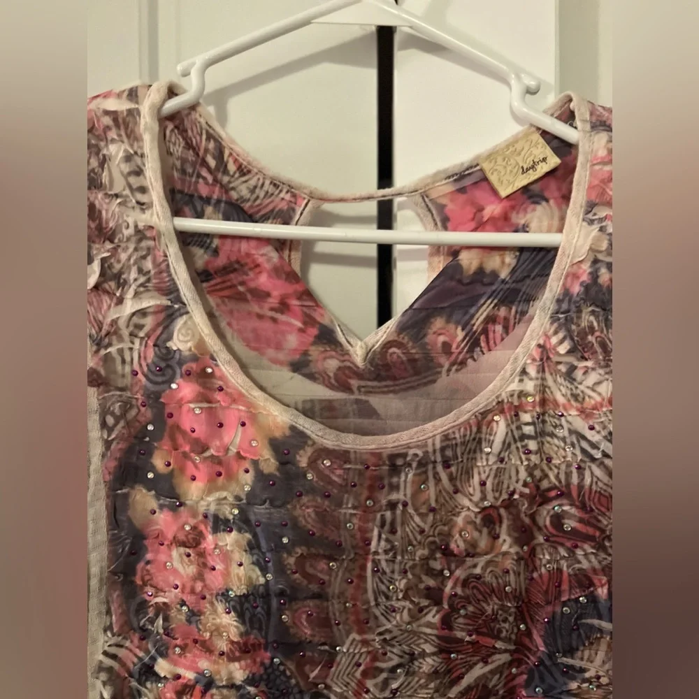 Buckle Daytrip Floral Sequin Top Vintage Rose Graphic Tee Medium M - Picture 9 of 11